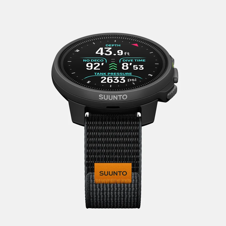 suunto nautic s textile strap front tilt black compass Suunto Nautic S Dive Computer - Compact AMOLED Dive Computer With GPS and Wireless - Image 2